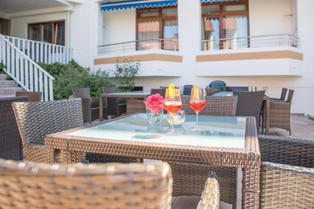 Thermenclubhotel "All In" Bad Fussing Bagian luar foto
